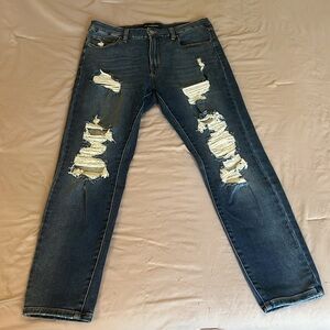 Aeropostale High Rise Curvy Ripped Jegging